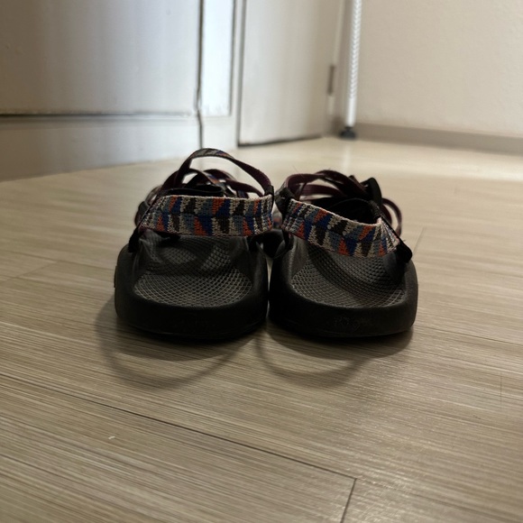 Women’s Chaco Size 9 - Picture 3 of 4